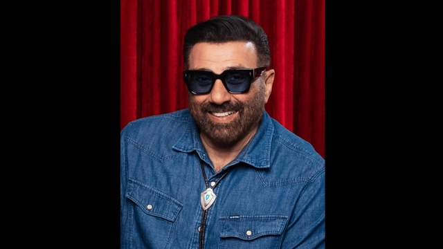 viral-video-sunny-deol-dances-to-drake-one-dance-desis-cannot-unsee-it